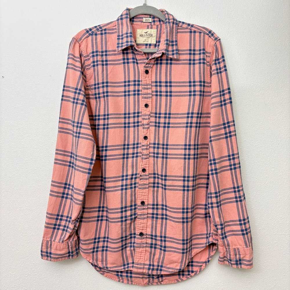 Hollister Men's Coral and Navy Plaid Shirt